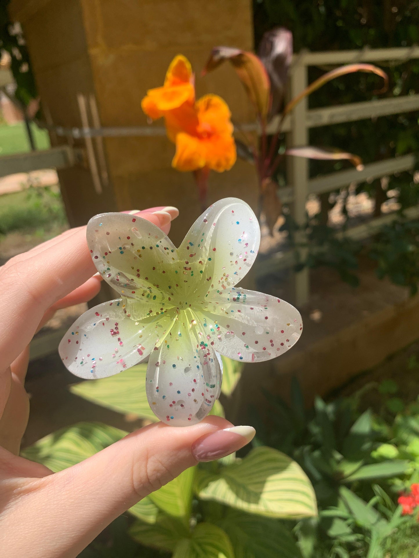 Hair Clips | 1pc Flower Shaped Large Plastic Hair Clips