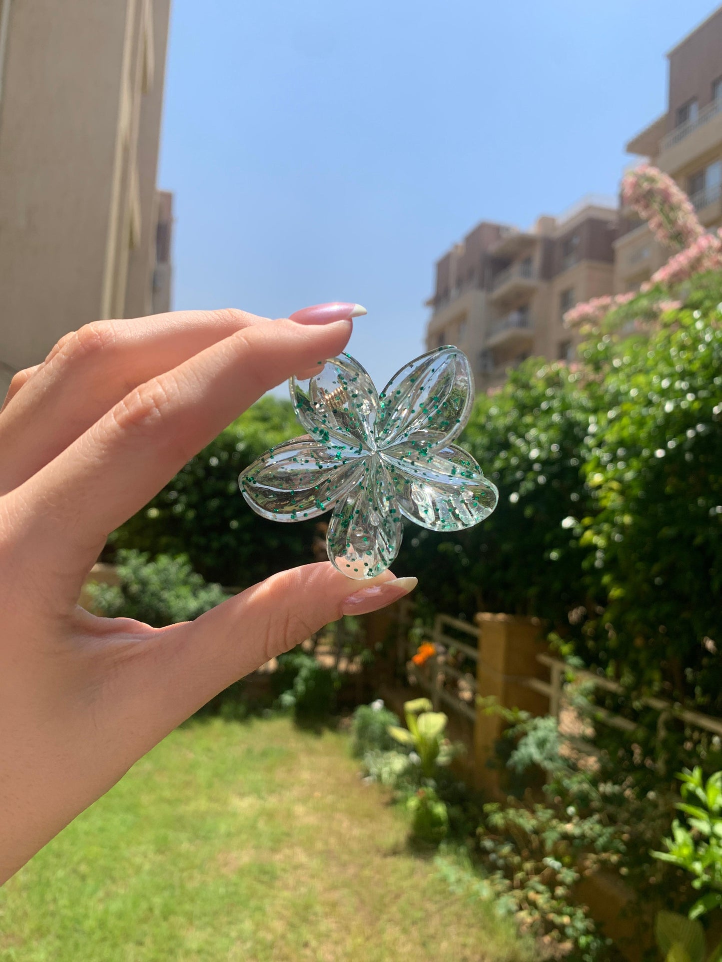 Hair Clips | 3pc Flower Shaped Medium Plastic Hair Clips
