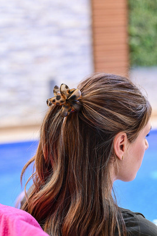 Hair Clips | 1pc Flower Shaped Large Plastic Hair Clips