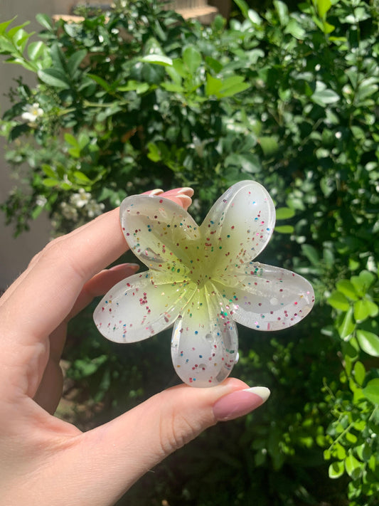 Hair Clips | 1pc Flower Shaped Large Plastic Hair Clips