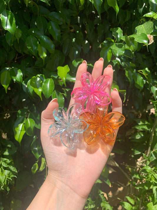 Hair Clips | 3pc Flower Shaped Medium Plastic Hair Clips