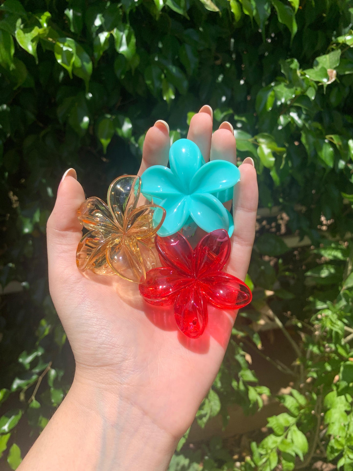 Hair Clips | 3pc Flower Shaped Medium Plastic Hair Clips