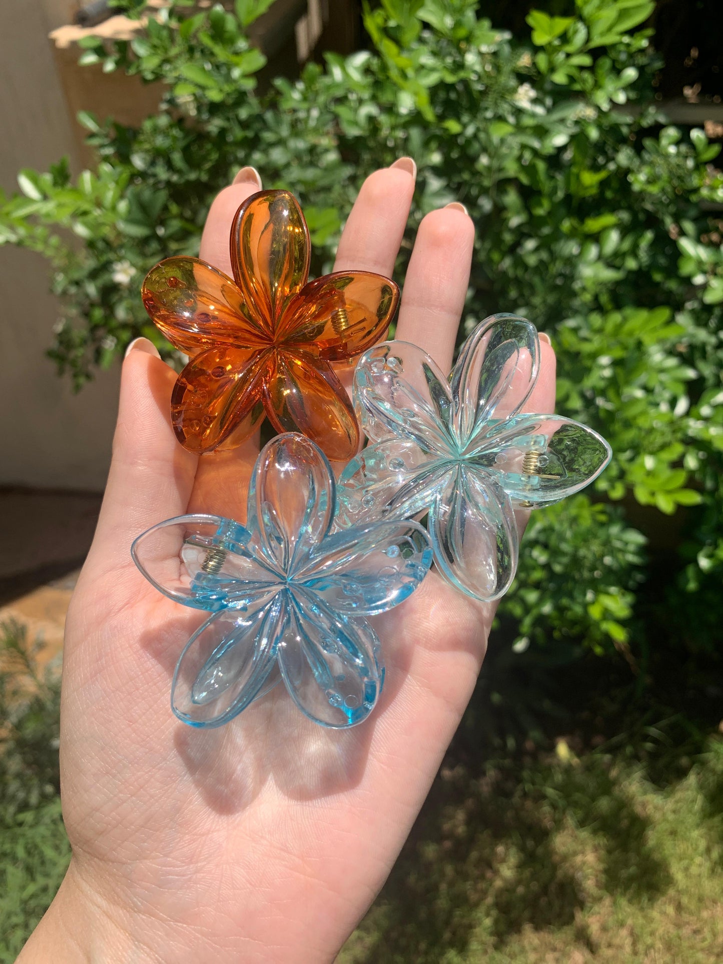 Hair Clips | 3pc Flower Shaped Medium Plastic Hair Clips