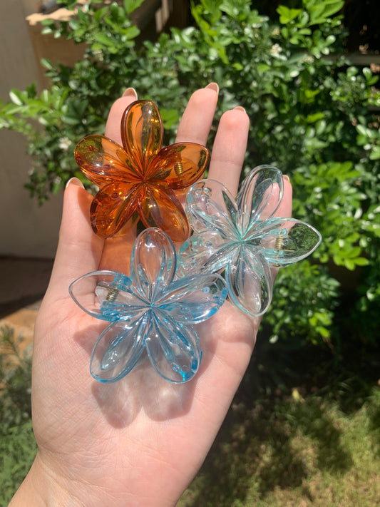 Hair Clips | 3pc Flower Shaped Medium Plastic Hair Clips